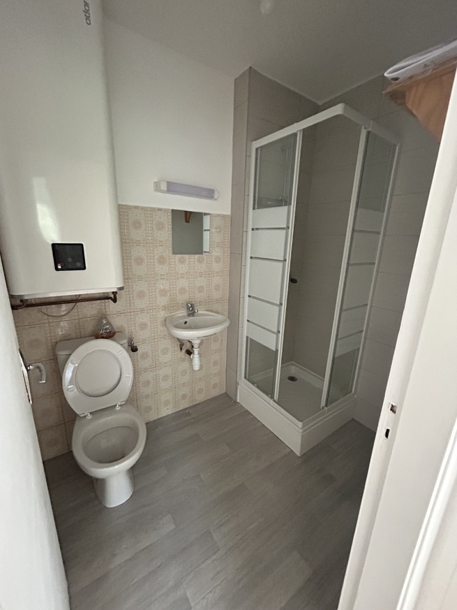 Appartement T1 avec balcon, Louviers (33m²) Appartement T1 avec balcon, Louviers (33m²)