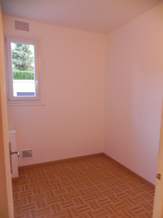 Appartement T2, 66 m² avec balcon et garage à Louviers