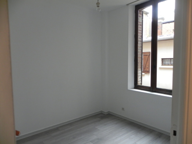 Appartement T2 avec cour commune Louviers (36 m²)