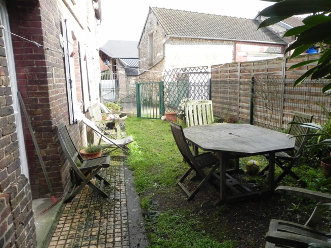 Maison T5 de 190 m² à Criquebeuf sur Seine avec jardin et cave Maison T5 de 190 m² à Criquebeuf sur Seine avec jardin et cave