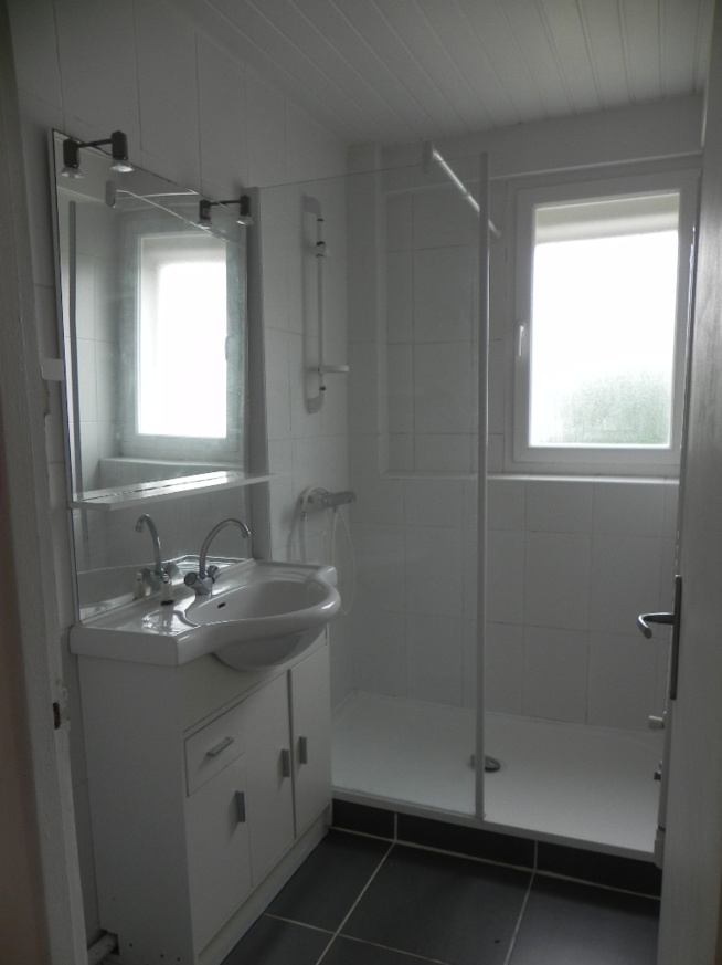 Bel appartement T3 Louviers avec balcon et place de parking (66m²) Bel appartement T3 Louviers avec balcon et place de parking (66m²)