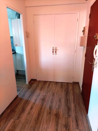 Appartement T3 de 80 m² avec balcon, cave et place de parking à LOUVIERS Appartement T3 de 80 m² avec balcon, cave et place de parking à LOUVIERS