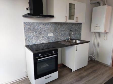 Appartement T3 de 80 m² avec balcon, cave et place de parking à LOUVIERS Appartement T3 de 80 m² avec balcon, cave et place de parking à LOUVIERS