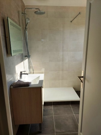 Appartement T3 de 80 m² avec balcon, cave et place de parking à LOUVIERS Appartement T3 de 80 m² avec balcon, cave et place de parking à LOUVIERS