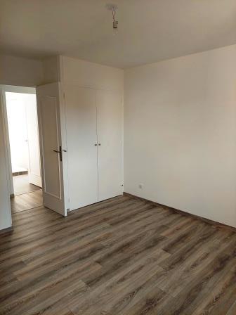 Appartement T3 de 80 m² avec balcon, cave et place de parking à LOUVIERS Appartement T3 de 80 m² avec balcon, cave et place de parking à LOUVIERS