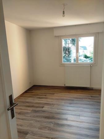 Appartement T3 de 80 m² avec balcon, cave et place de parking à LOUVIERS Appartement T3 de 80 m² avec balcon, cave et place de parking à LOUVIERS