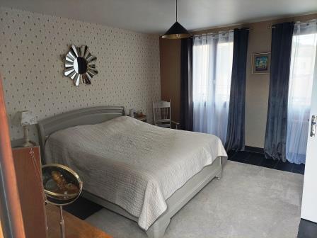Maison T5 de 141 m² à LOUVIERS avec jardin, garage, cave et dépendance Maison T5 de 141 m² à LOUVIERS avec jardin, garage, cave et dépendance