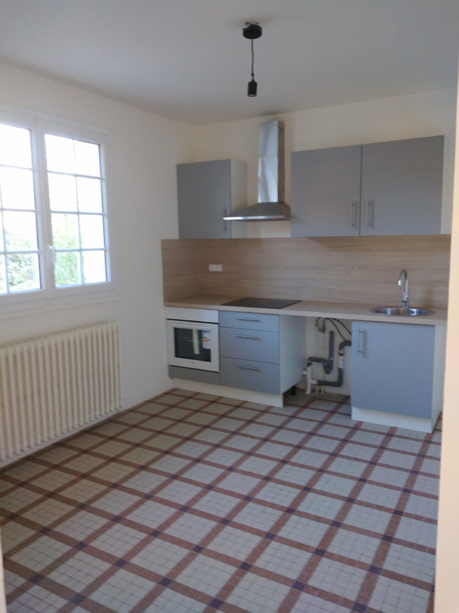 Maison T7 de 125 m² à ANDE avec sous sol et jardin Maison T7 de 125 m² à ANDE avec sous sol et jardin