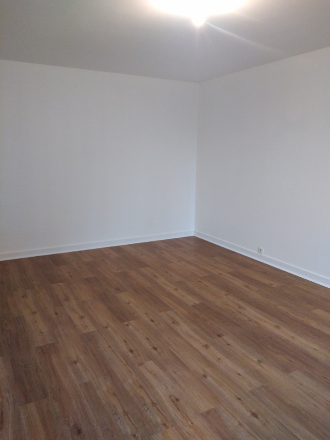 Maison T7 de 125 m² à ANDE avec sous sol et jardin Maison T7 de 125 m² à ANDE avec sous sol et jardin