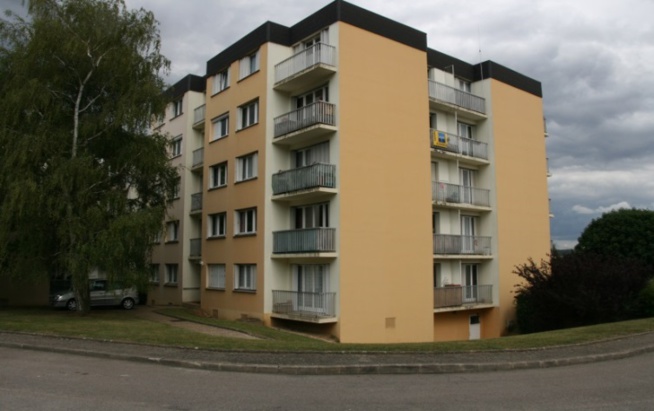 Appartement T3 de 65 m² avec balcon, cave et place de parking à LOUVIERS