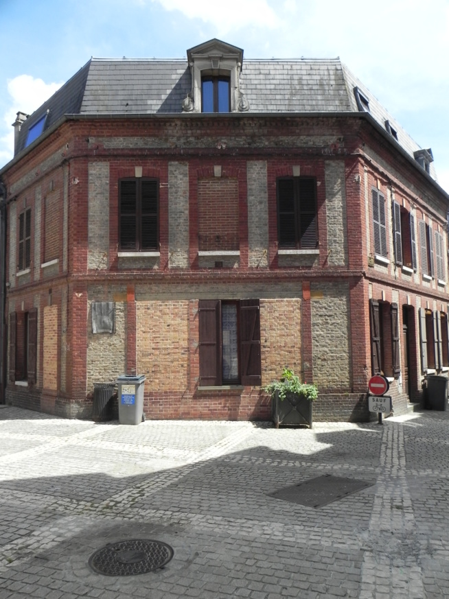 Appartement T2 avec cour commune Louviers (37m²)