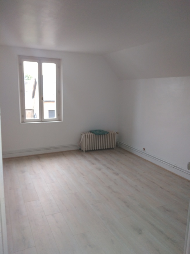 Maison T3 bis (77.8m²), avec dépendance (20m²), jardin, cave et terrasse à Louviers