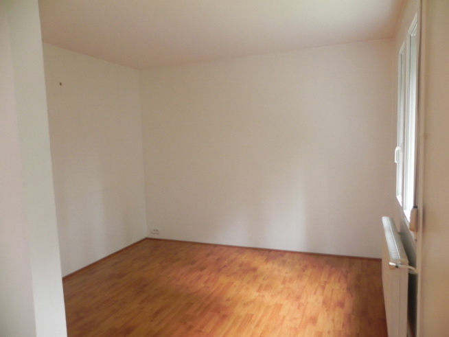 Bel appartement T3 Louviers avec balcon et place de parking (66m²)