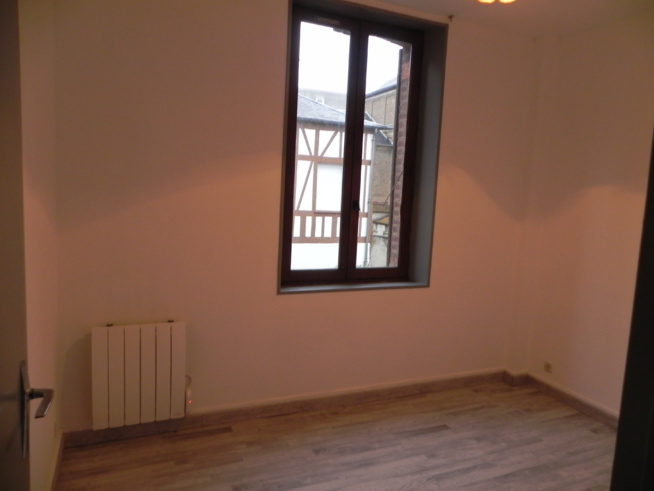 Appartement T2 avec cour commune Louviers (35m²) Appartement T2 avec cour commune Louviers (35m²)