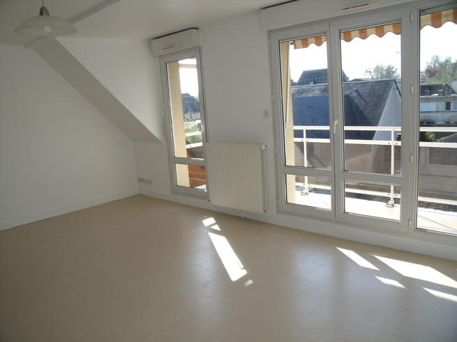 Appartement de type T3 de 52.58 m² avec balcon et garage à LOUVIERS Appartement de type T3 de 52.58 m² avec balcon et garage à LOUVIERS