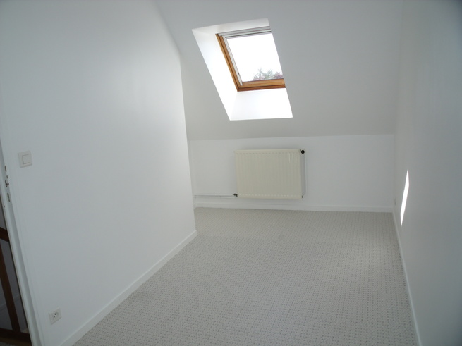 Appartement de type T3 de 52.58 m² avec balcon et garage à LOUVIERS Appartement de type T3 de 52.58 m² avec balcon et garage à LOUVIERS