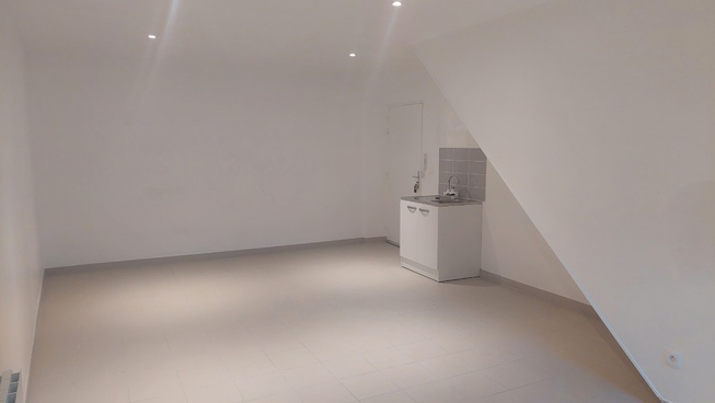 LOCAL COMMERCIAL LE VAUDREUIL 23.29 m² LOCAL COMMERCIAL LE VAUDREUIL 23.29 m²