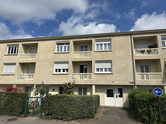 Appartement de type T3 de 79.29 m² avec balcon et cave 