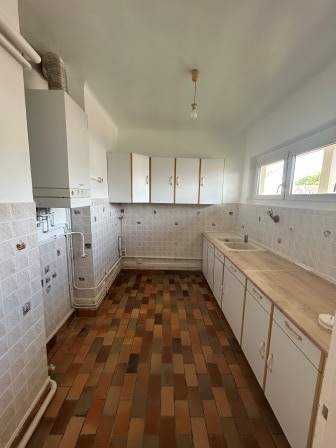 Appartement de type T3 de 79.29 m² avec balcon et cave Appartement de type T3 de 79.29 m² avec balcon et cave