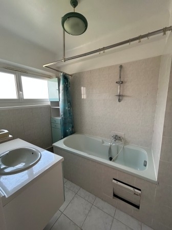 Appartement de type T3 de 79.29 m² avec balcon et cave Appartement de type T3 de 79.29 m² avec balcon et cave