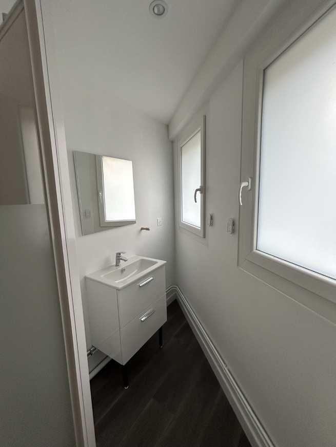 Appartement T2 avec place de parking Le VAUDREUIL (54m²) Appartement T2 avec place de parking Le VAUDREUIL (54m²)