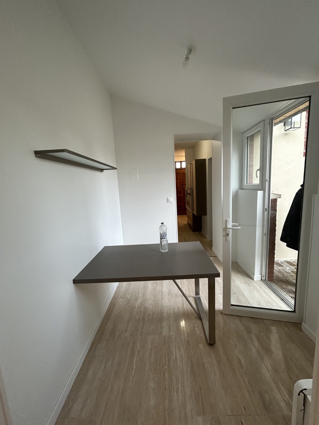 Maison T4 à Louviers (81m²) avec courette intérieure et sous sol Maison T4 à Louviers (81m²) avec courette intérieure et sous sol