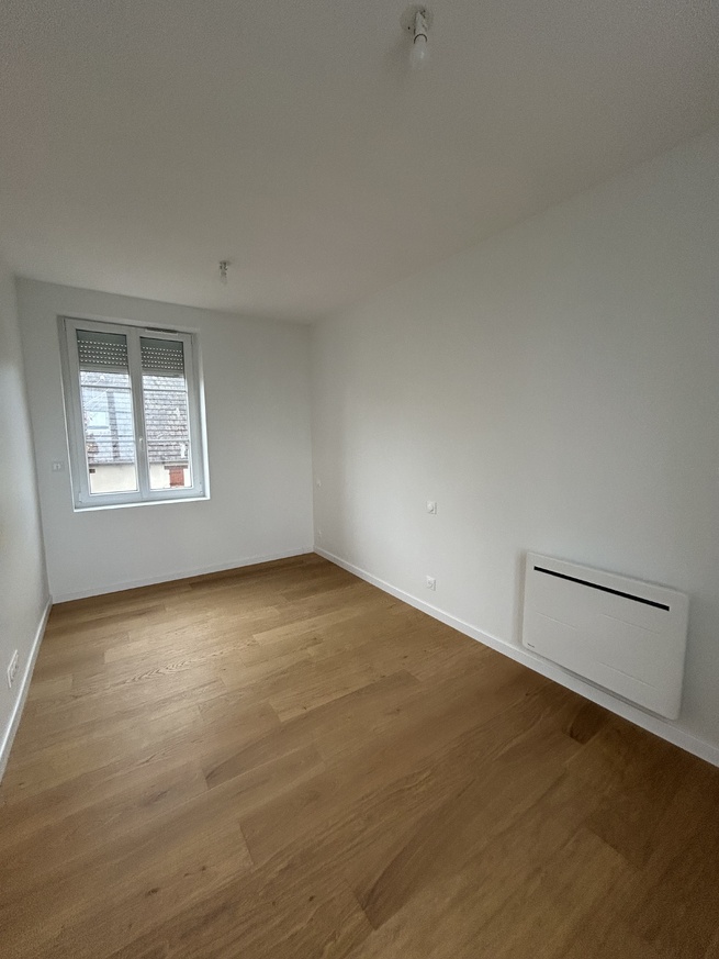 Maison T4 à Louviers (81m²) avec courette intérieure et sous sol Maison T4 à Louviers (81m²) avec courette intérieure et sous sol