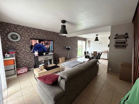 Belle maison T4 (90 m²) à Saint Etienne du Vauvray (27430) avec jardin, terrasse et garage