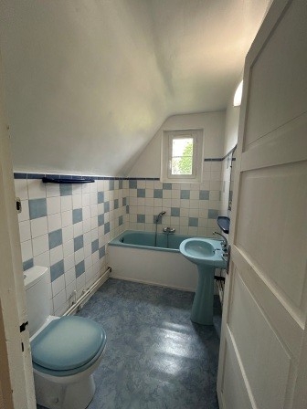 Belle maison T4 (109.70m² m²) à COURCELLES SUR SEINE (27940) avec jardin, garage et cave