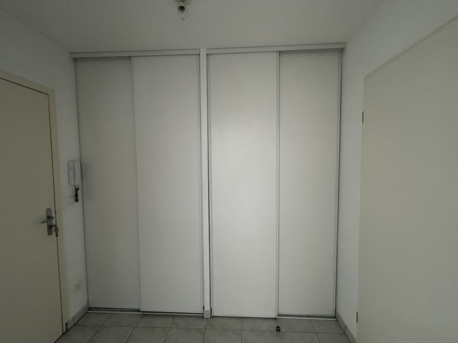 Appartement T1 de 37.41 m² avec terrasse et place de parking en sous sol