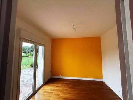 Belle maison T6 à Fontaine-Heudebourg (131.78m²) avec jardin, terrasse et sous sol complet