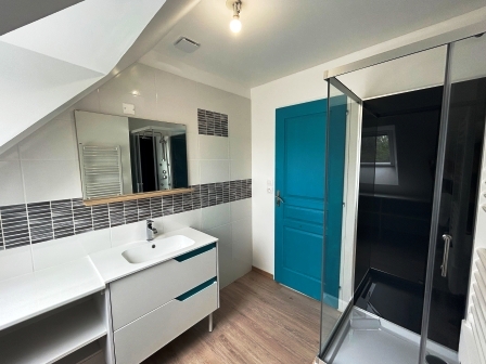 Belle maison T6 à Fontaine-Heudebourg (131.78m²) avec jardin, terrasse et sous sol complet