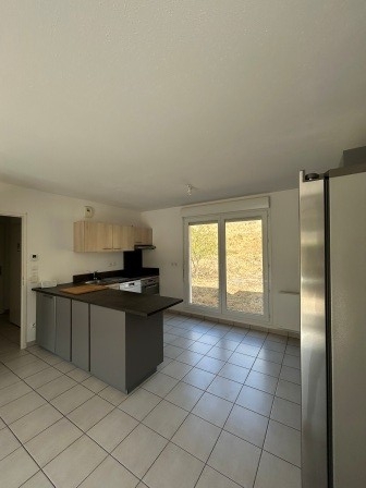 Maison T3 en duplex, (60m²) avec jardin et place de parking à Louviers