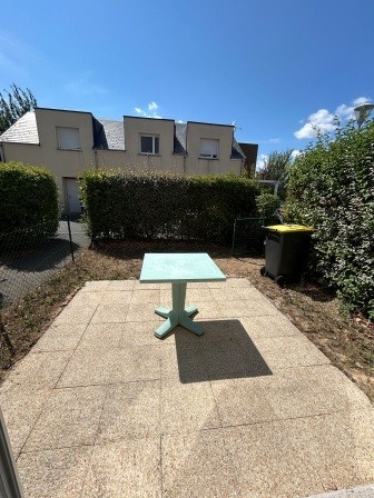 Maison T3 en duplex, (60m²) avec jardin et place de parking à Louviers