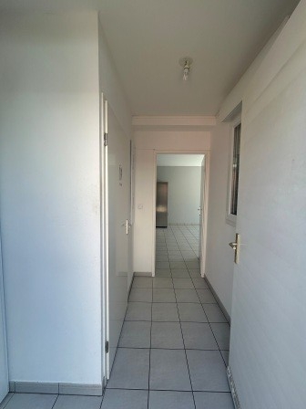 Maison T3 en duplex, (60m²) avec jardin et place de parking à Louviers