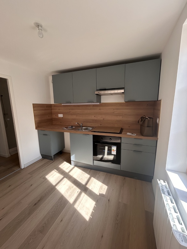 Maison T2BIS en duplex, (44m²) avec cour gravillonée à Louviers