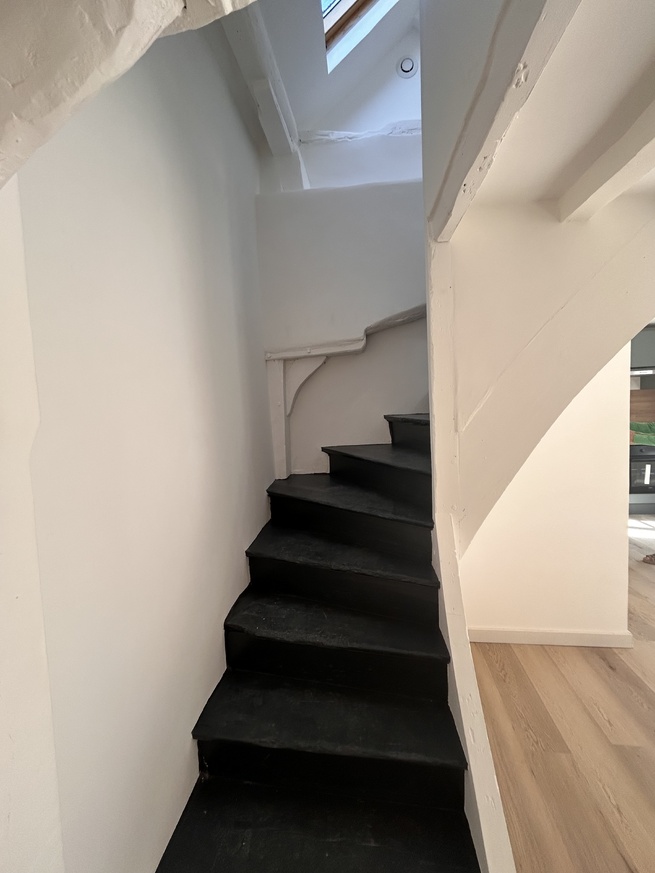 Maison T2BIS en duplex, (44m²) avec cour gravillonée à Louviers