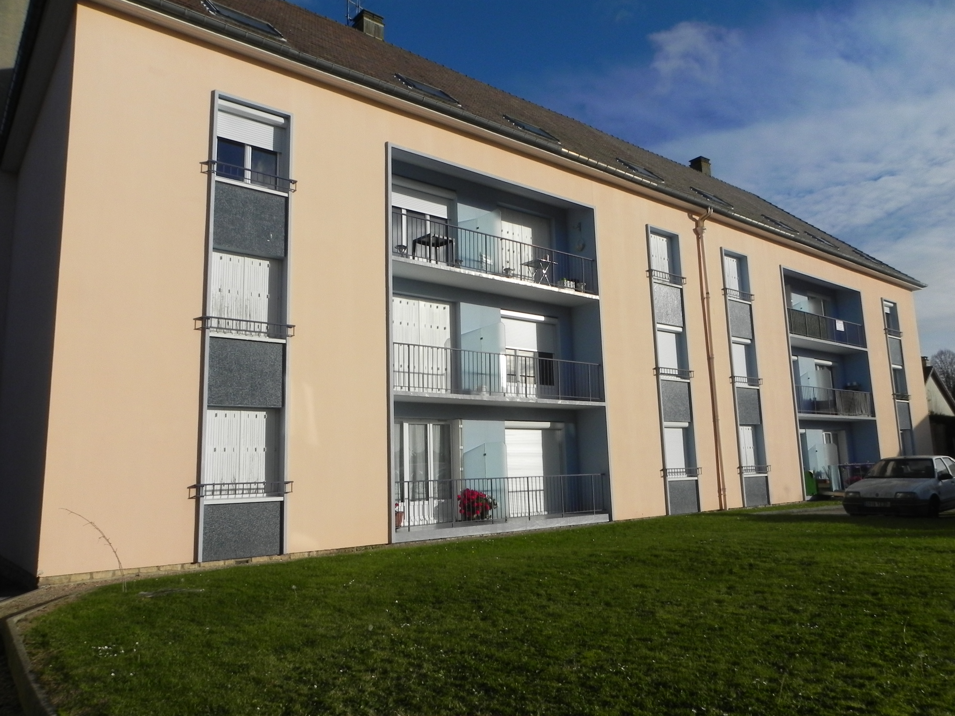 Appartement T2, 66 m² avec balcon et garage à Louviers