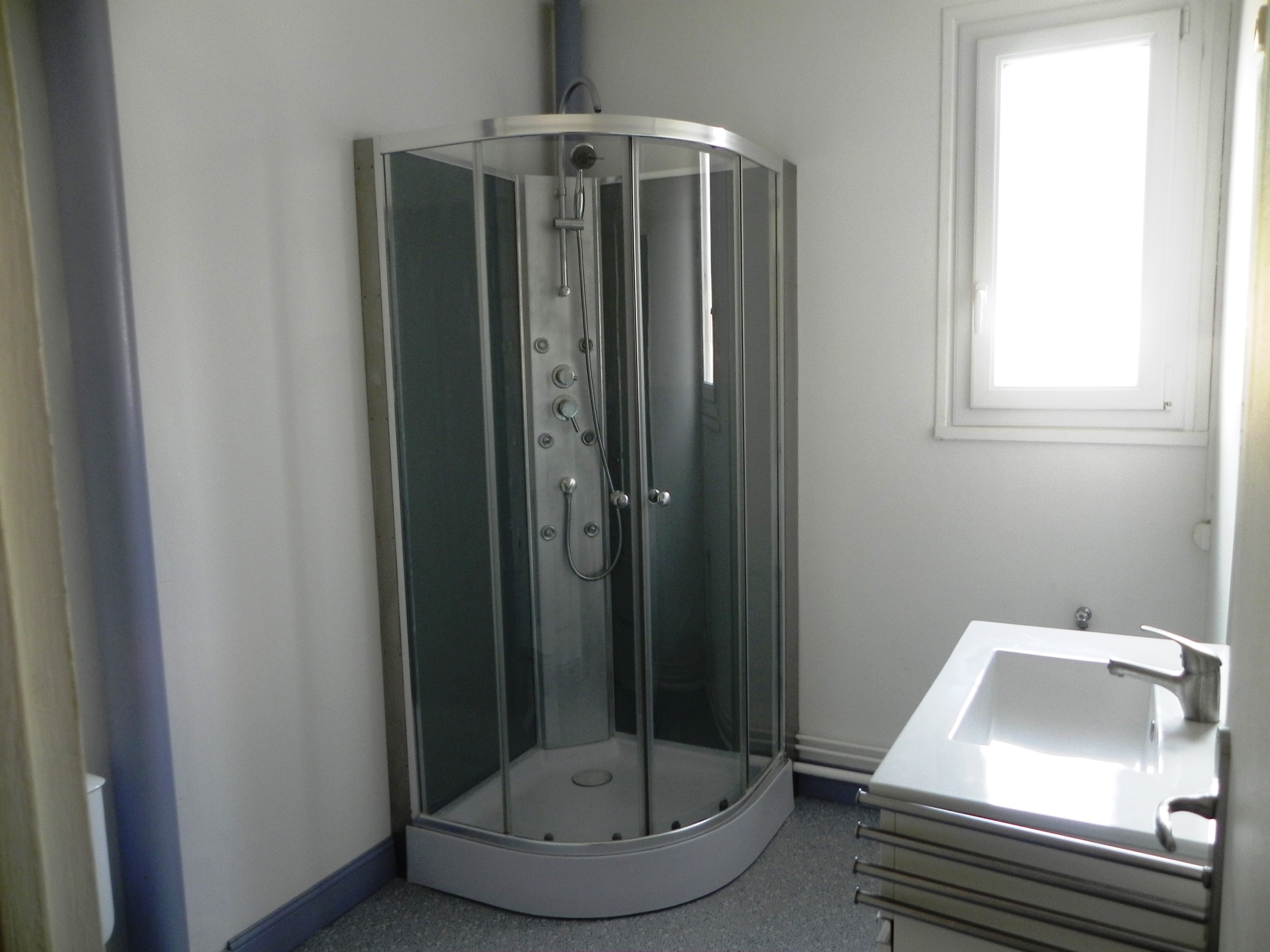 Appartement T2, 66 m² avec balcon et garage à Louviers