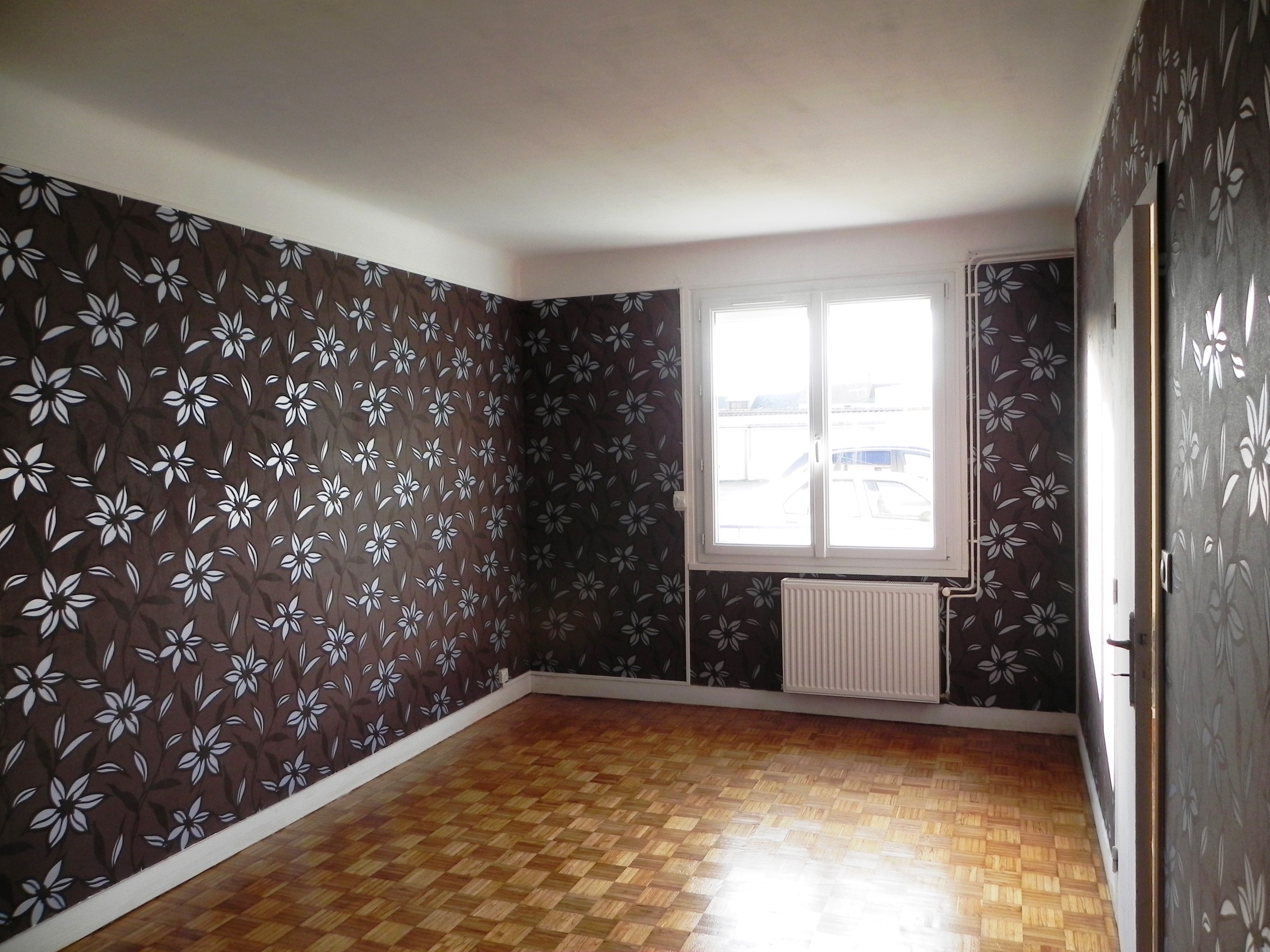 Appartement T2, 66 m² avec balcon et garage à Louviers