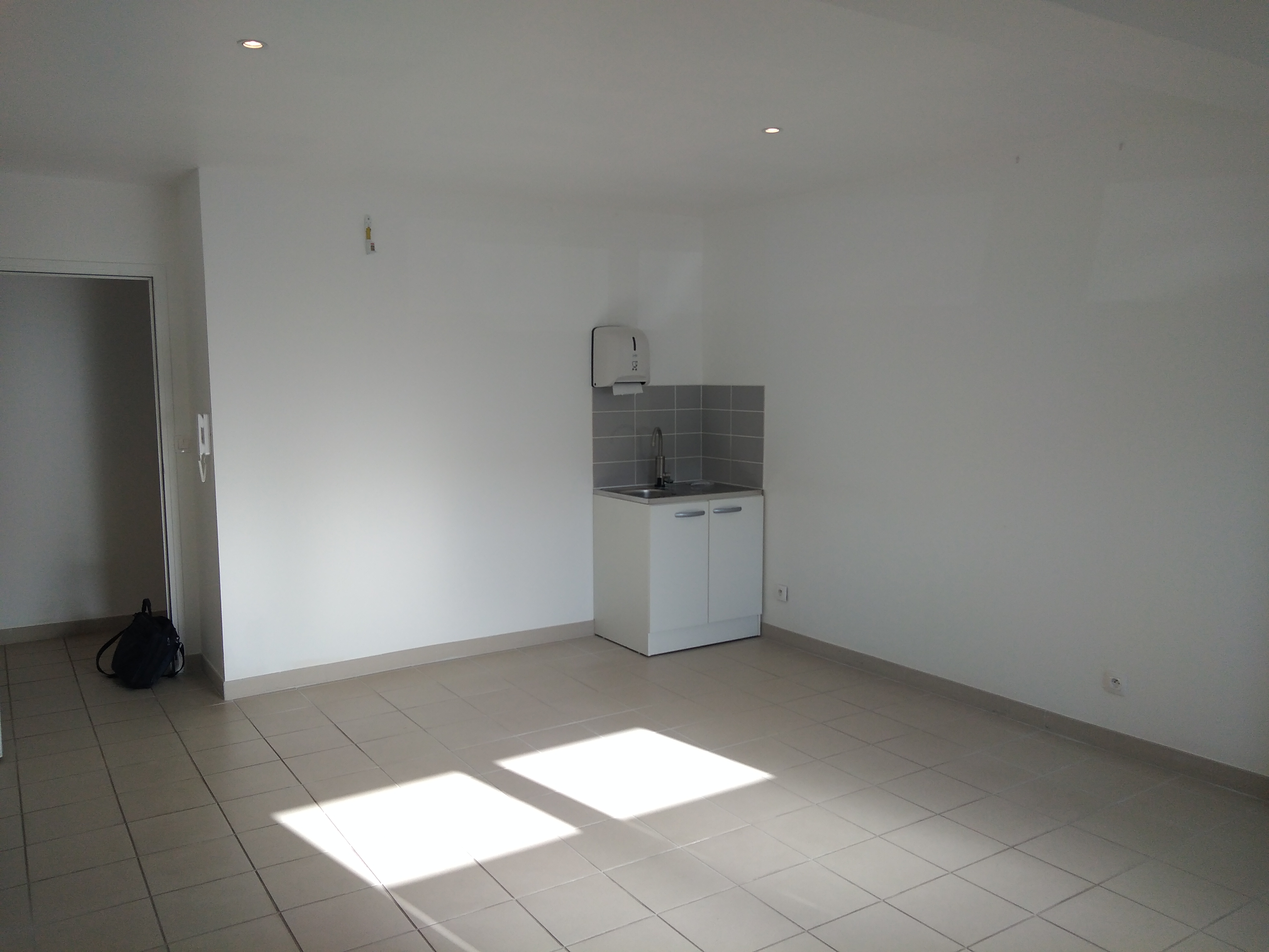 LOCAL COMMERCIAL LE VAUDREUIL 23.36 m²