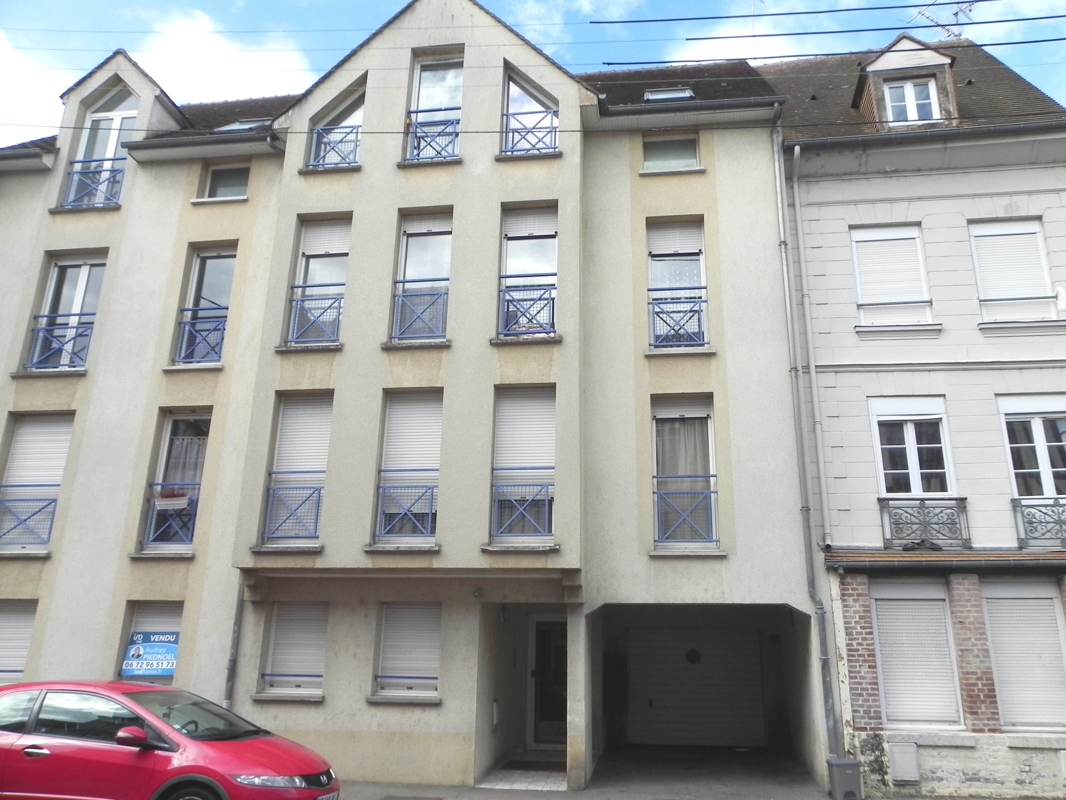 Appartement T3 de 65 m² avec place de parking privé centre ville de Louviers