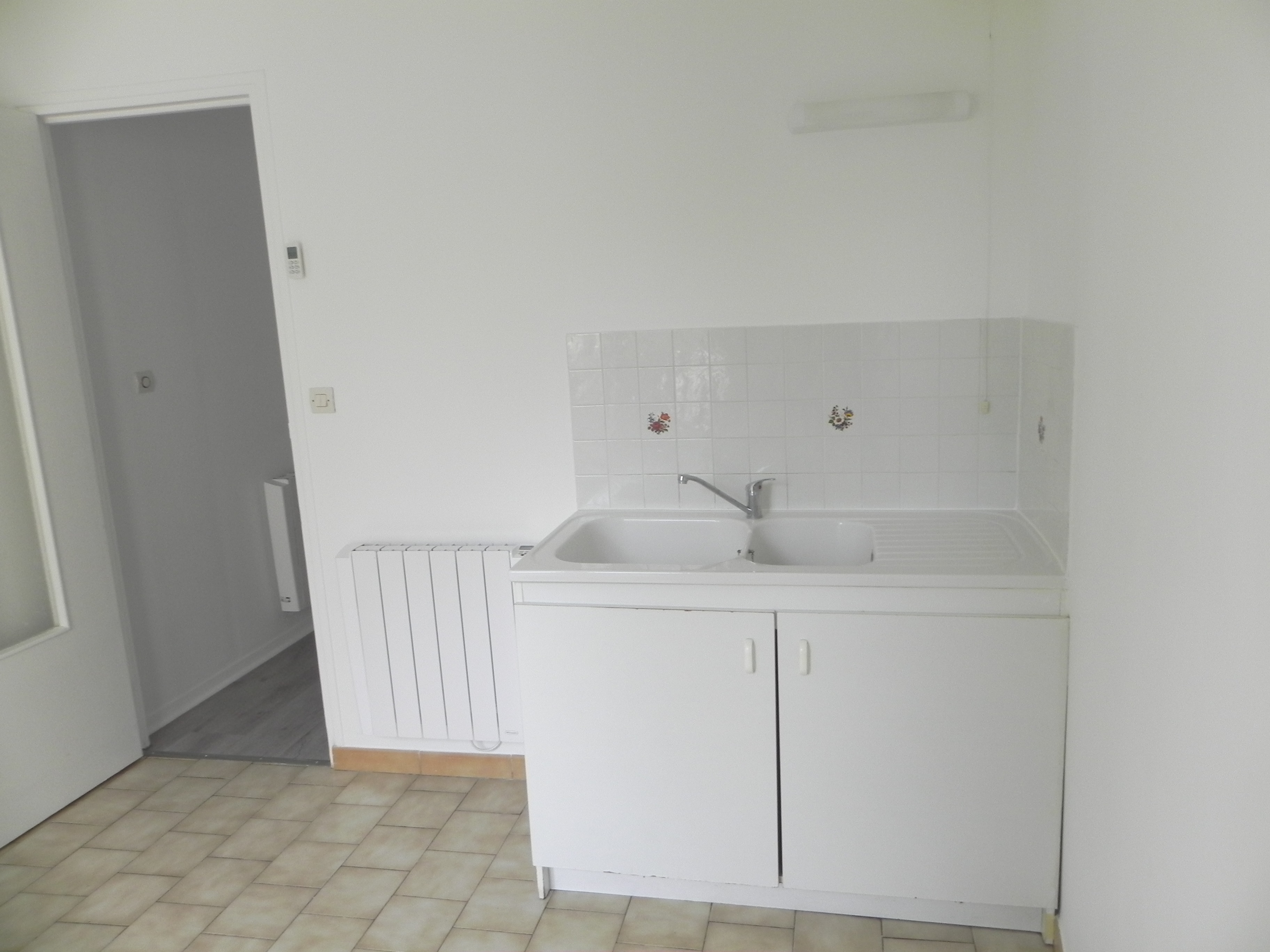 Appartement T3 de 65 m² avec place de parking privé centre ville de Louviers