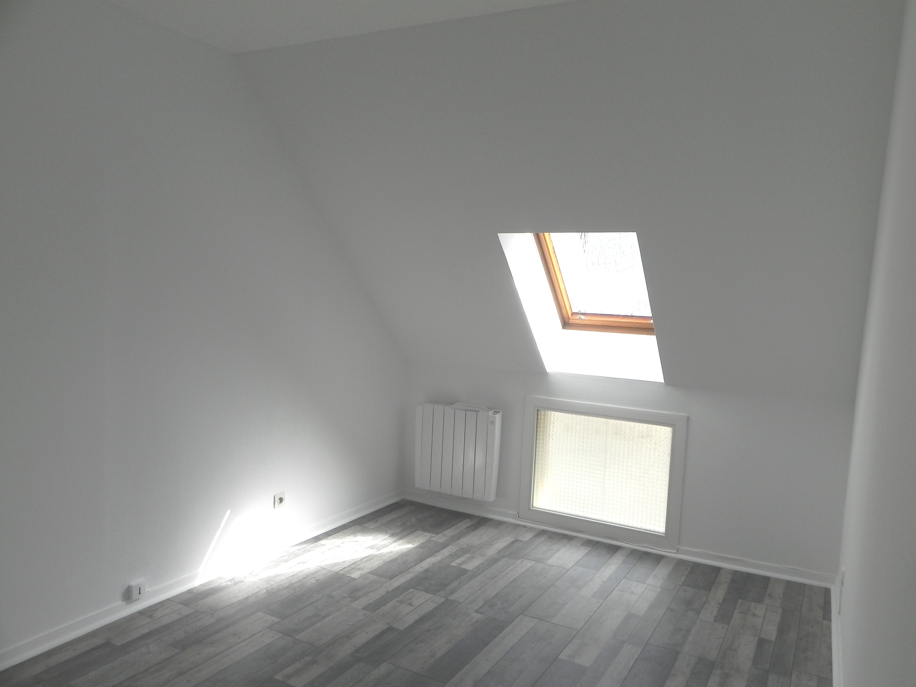 Appartement T3 de 65 m² avec place de parking privé centre ville de Louviers