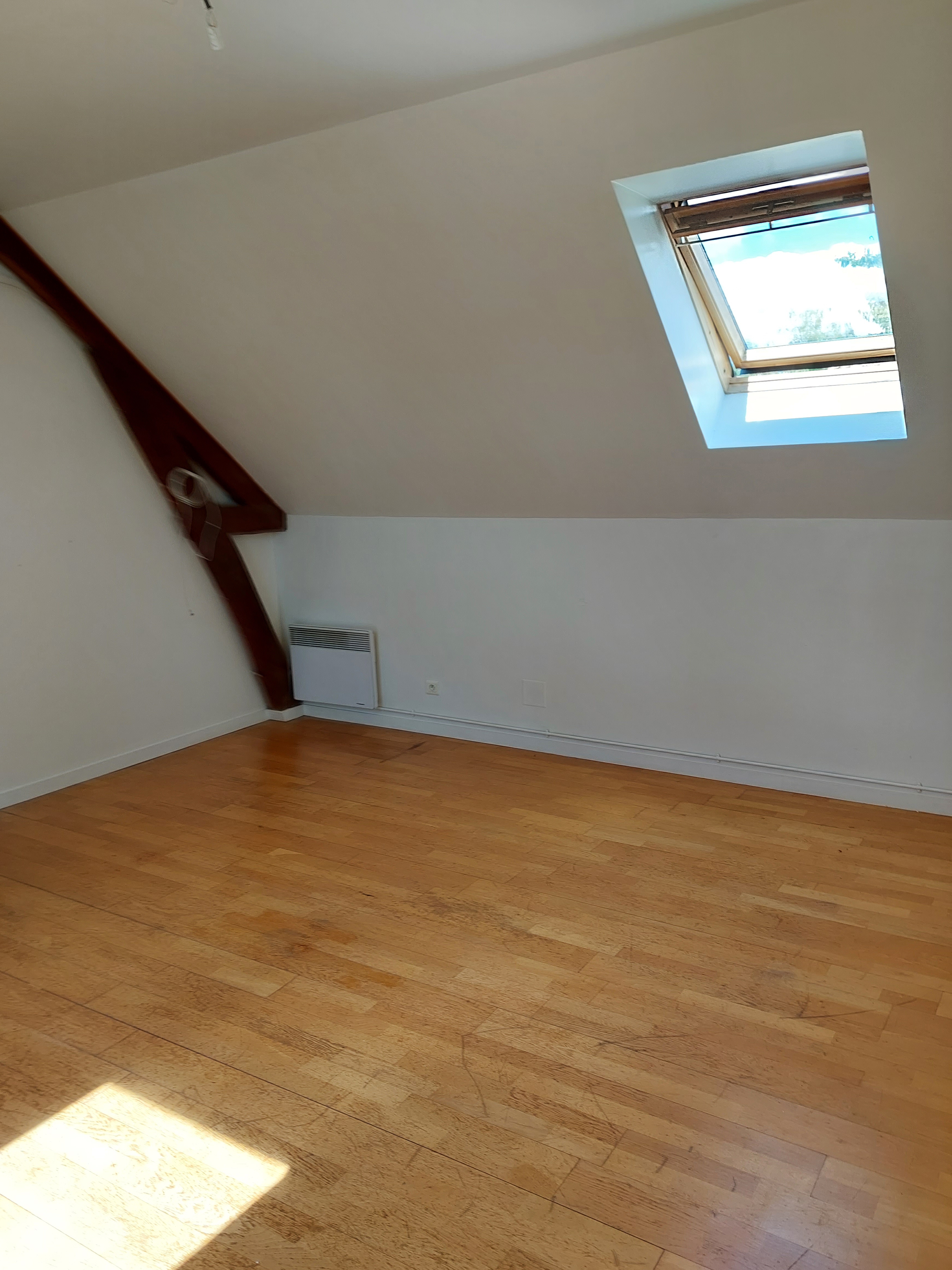 Appartement T2 avec place de parking Le VAUDREUIL (29.75m²)