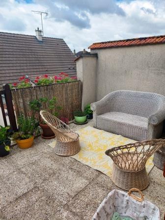 Maison T5 de 141 m² à LOUVIERS avec jardin, garage, cave et dépendance