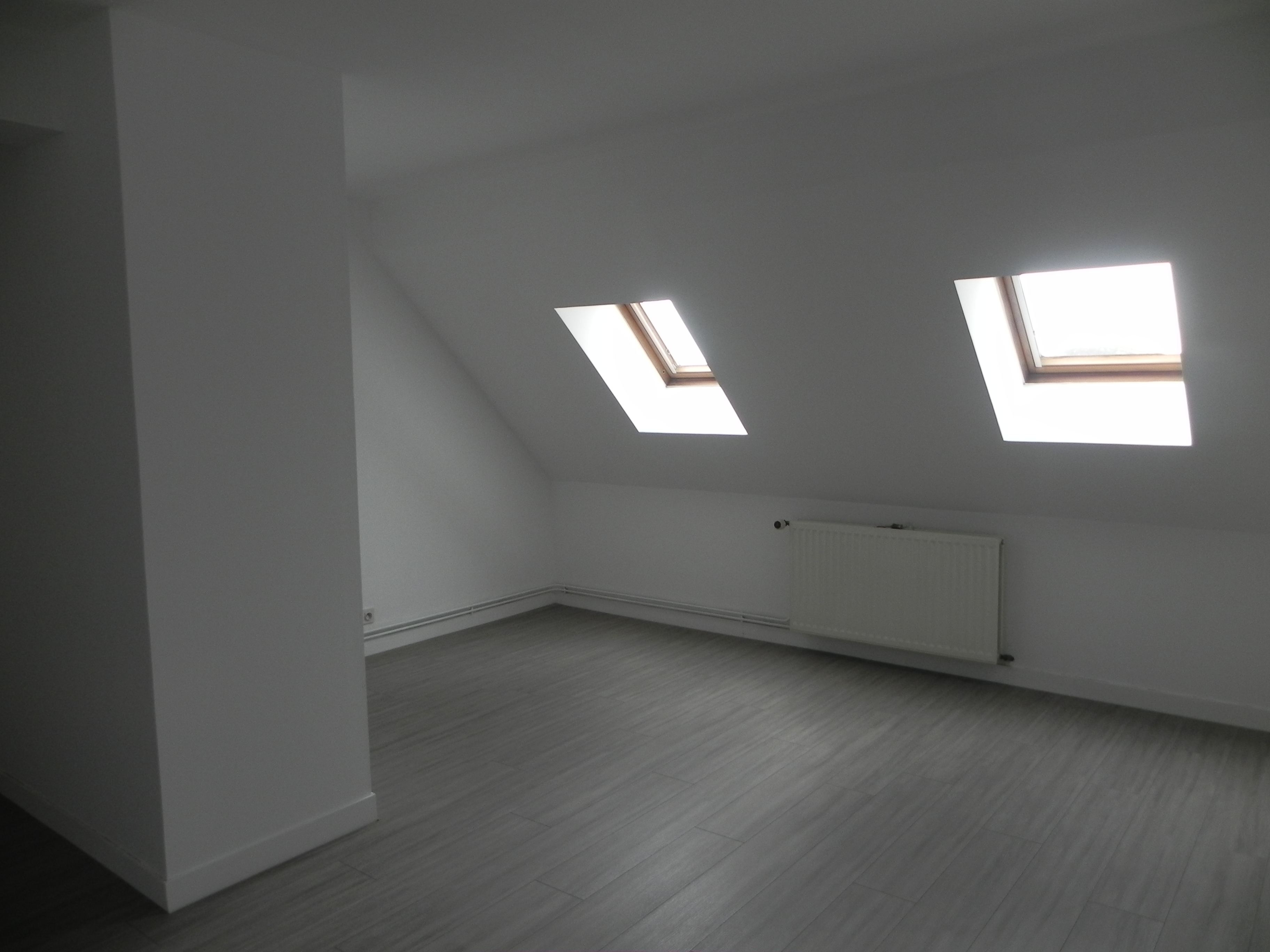 T2 50M² EN DUPLEX AVEC BALCON ET GARAGE EN SOUS SOL