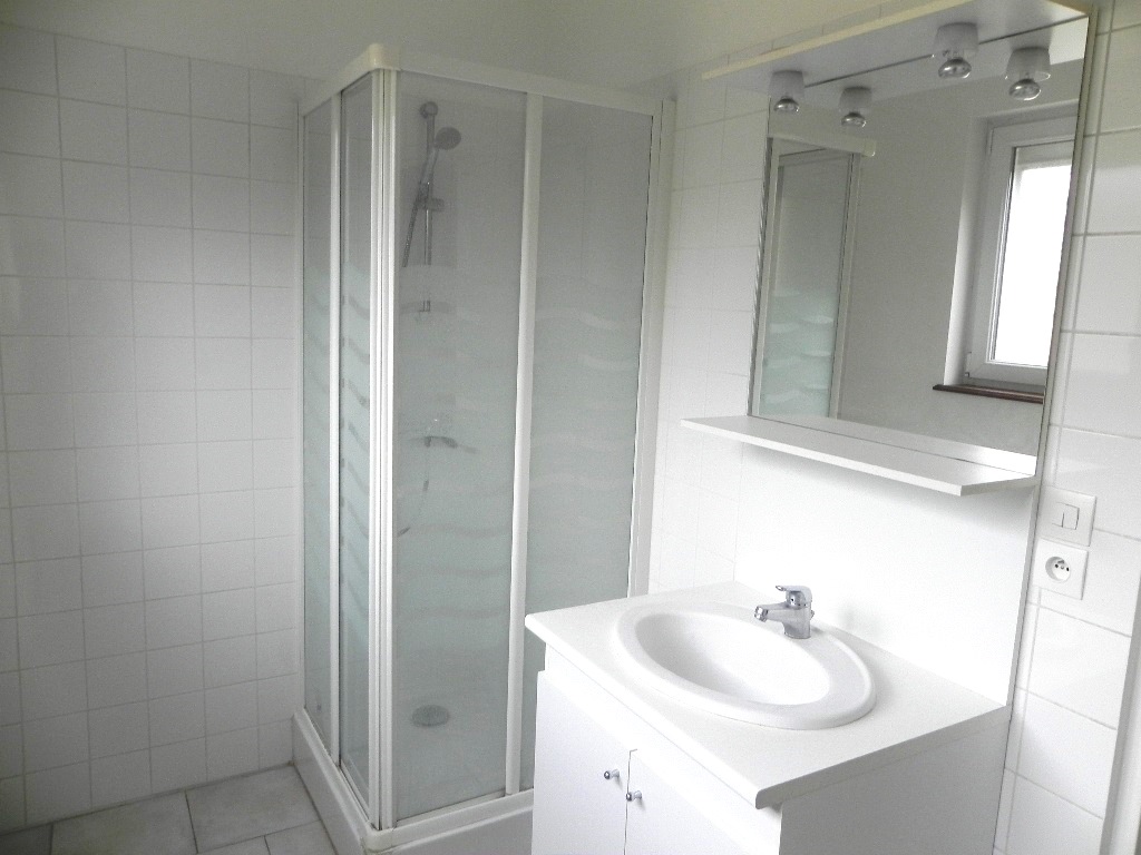 Maison T3 de 65 m²  à Canappeville avec jardin et garage 