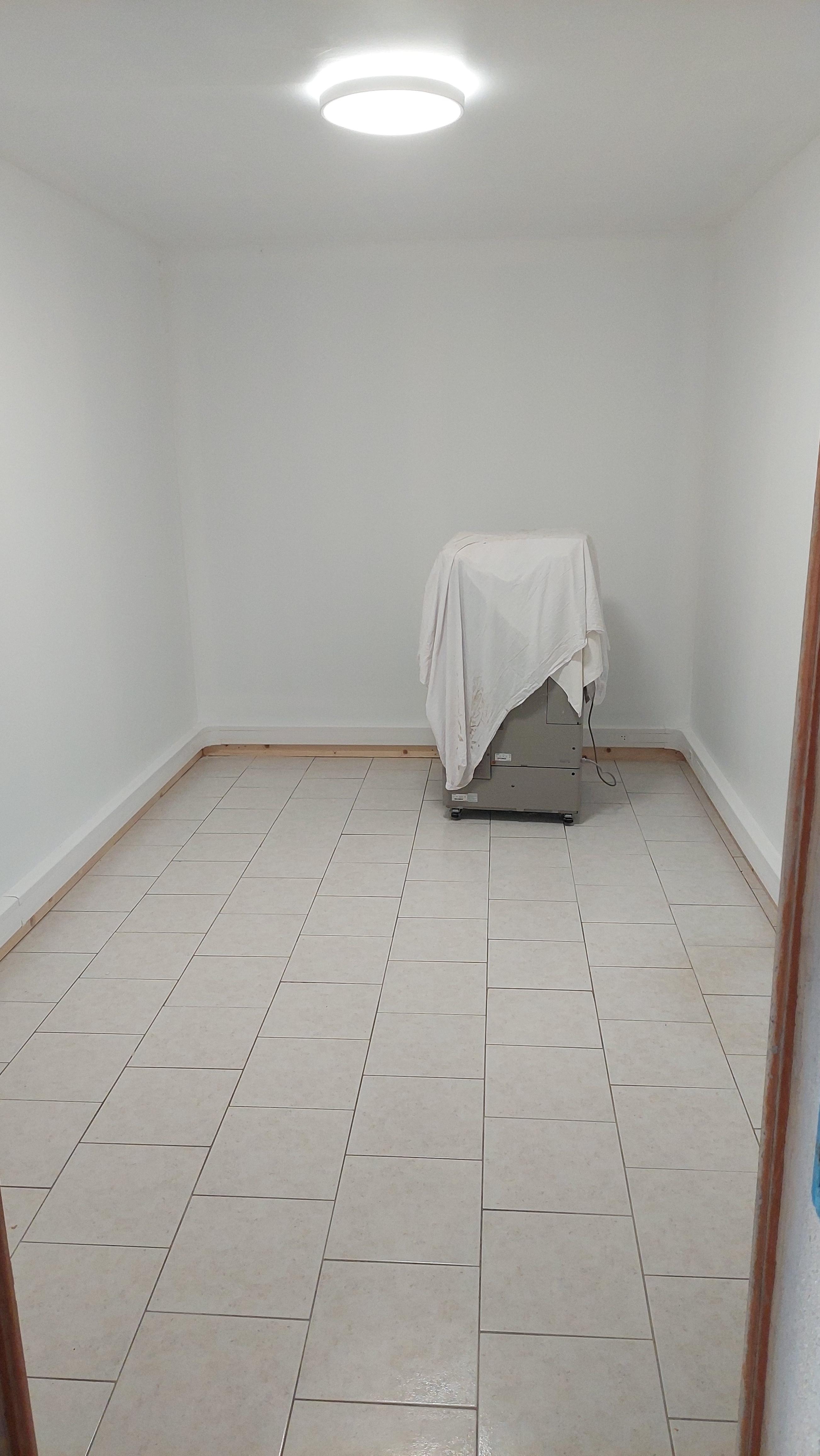 LOCAL COMMERCIAL CRIQUEBEUF LA CAMPAGNE(27110) de 167m²