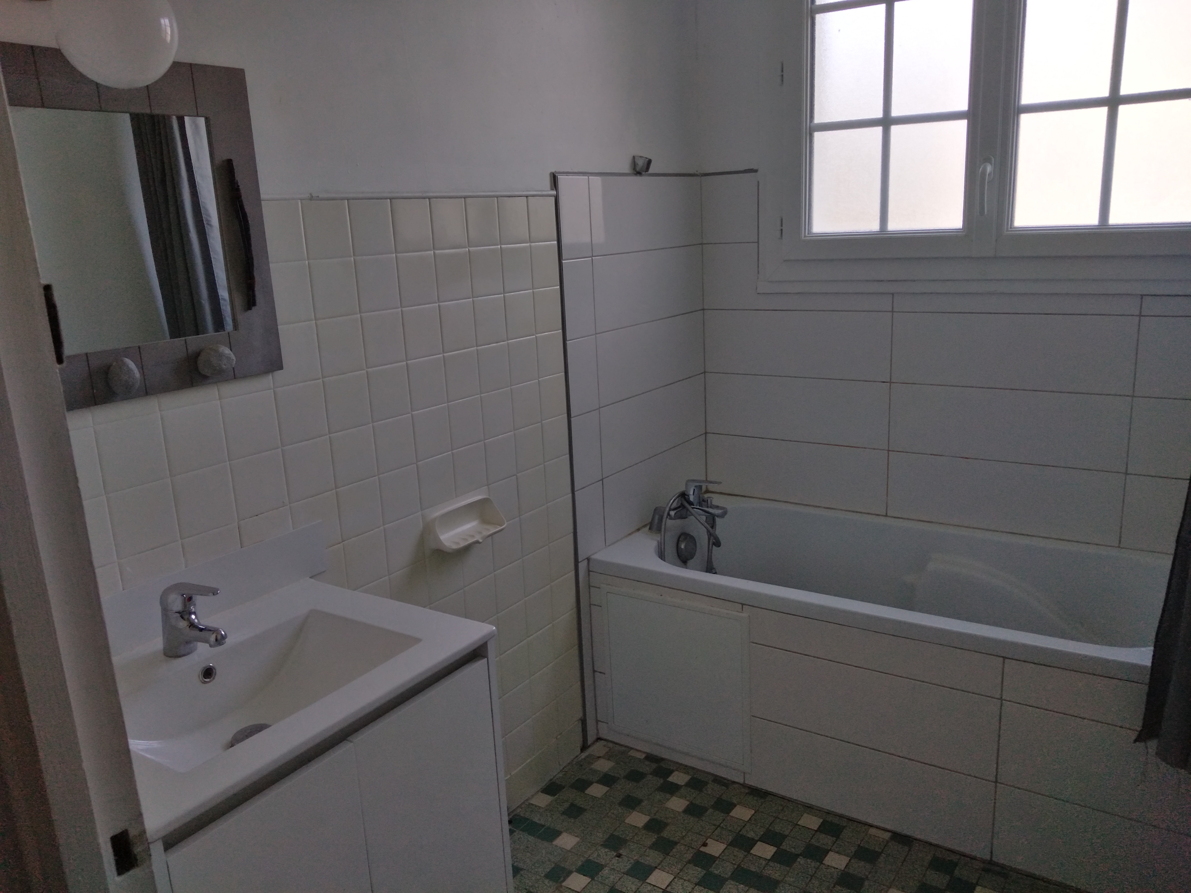 Maison T5 de 125 m² à ANDE avec sous sol et jardin
